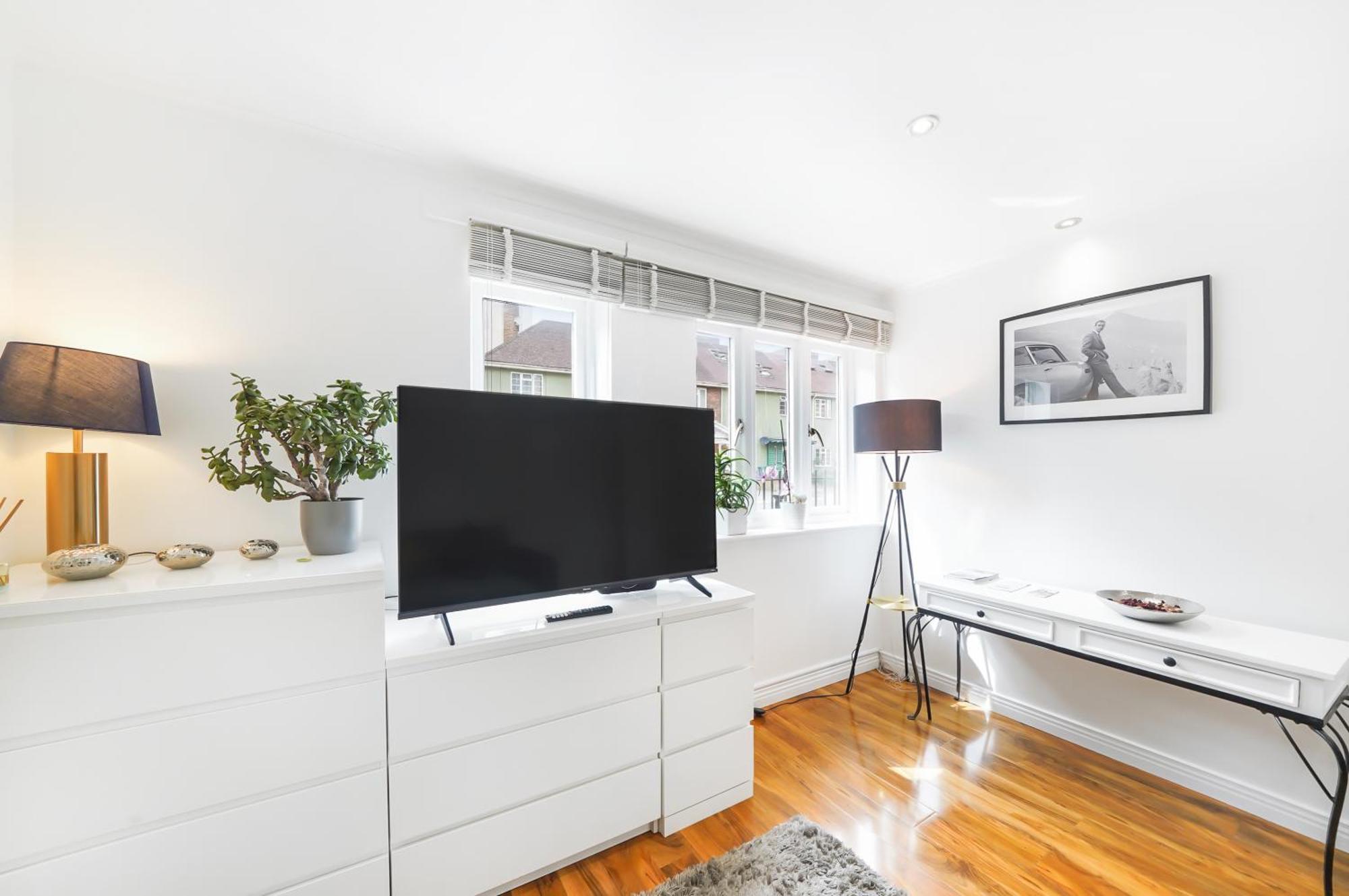 A Beautiful Stylish 2 Bedroom Apartment -City Of Лондон Экстерьер фото