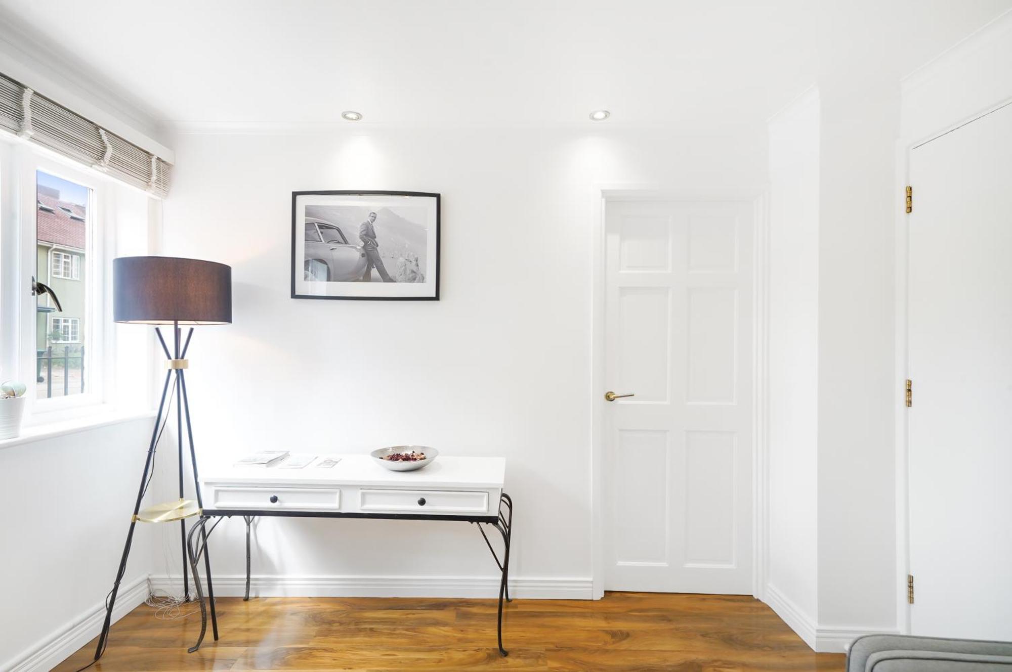 A Beautiful Stylish 2 Bedroom Apartment -City Of Лондон Экстерьер фото