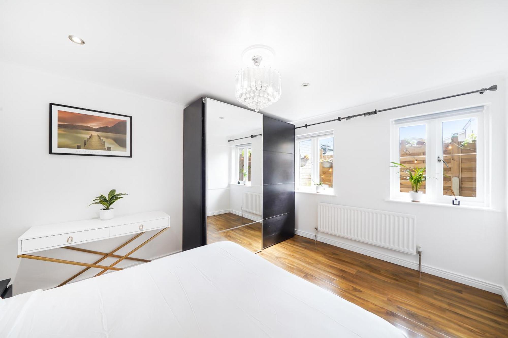A Beautiful Stylish 2 Bedroom Apartment -City Of Лондон Экстерьер фото