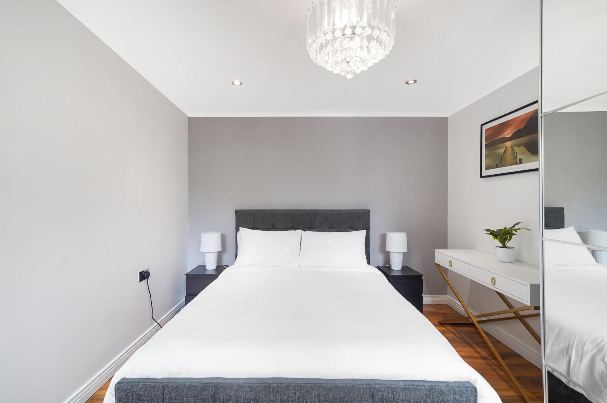A Beautiful Stylish 2 Bedroom Apartment -City Of Лондон Экстерьер фото
